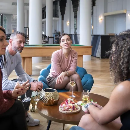 Rive Droite Aparthotel