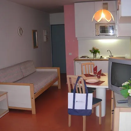 Rive Droite Aparthotel