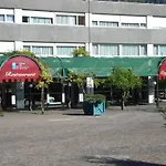 Rive Droite Aparthotel 3*