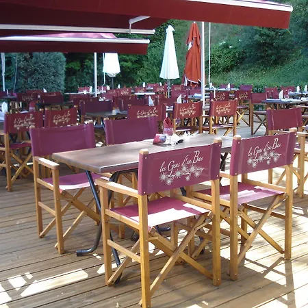 Rive Droite 公寓式酒店 3*